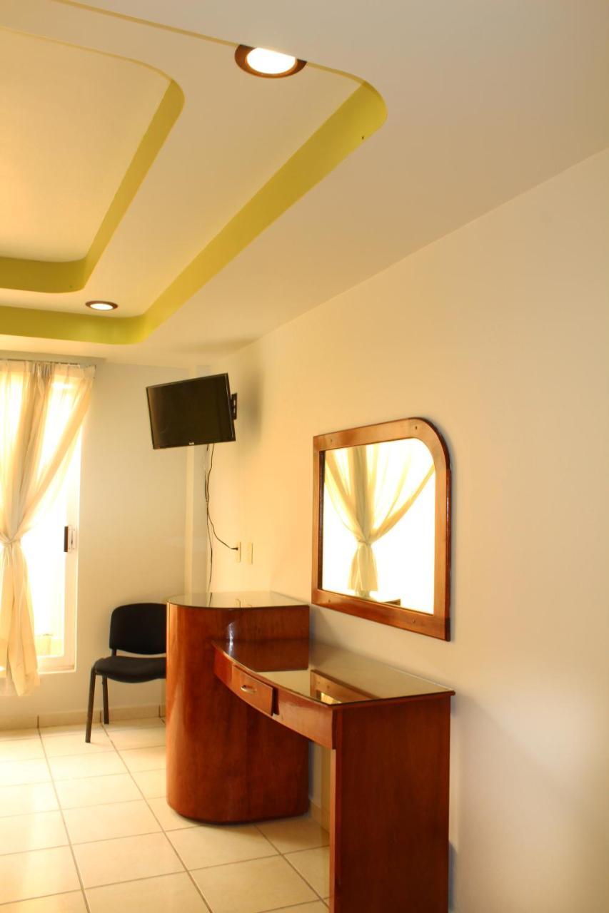 Hotel Real De Cortes Los Reyes  Luaran gambar